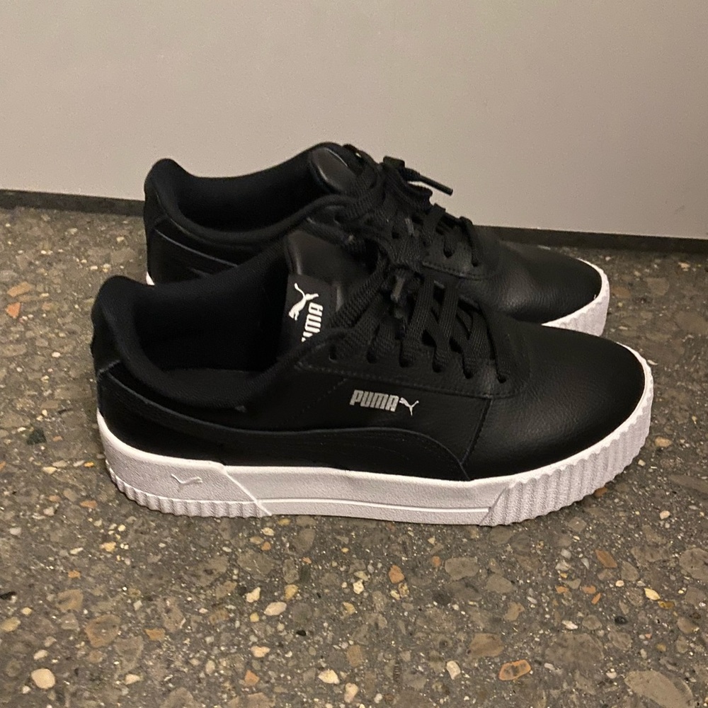 Puma Carina Sneakers